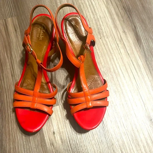 Clarks Amelia  Castle Coral Ankle Strap Wedge - Picture 3 of 3